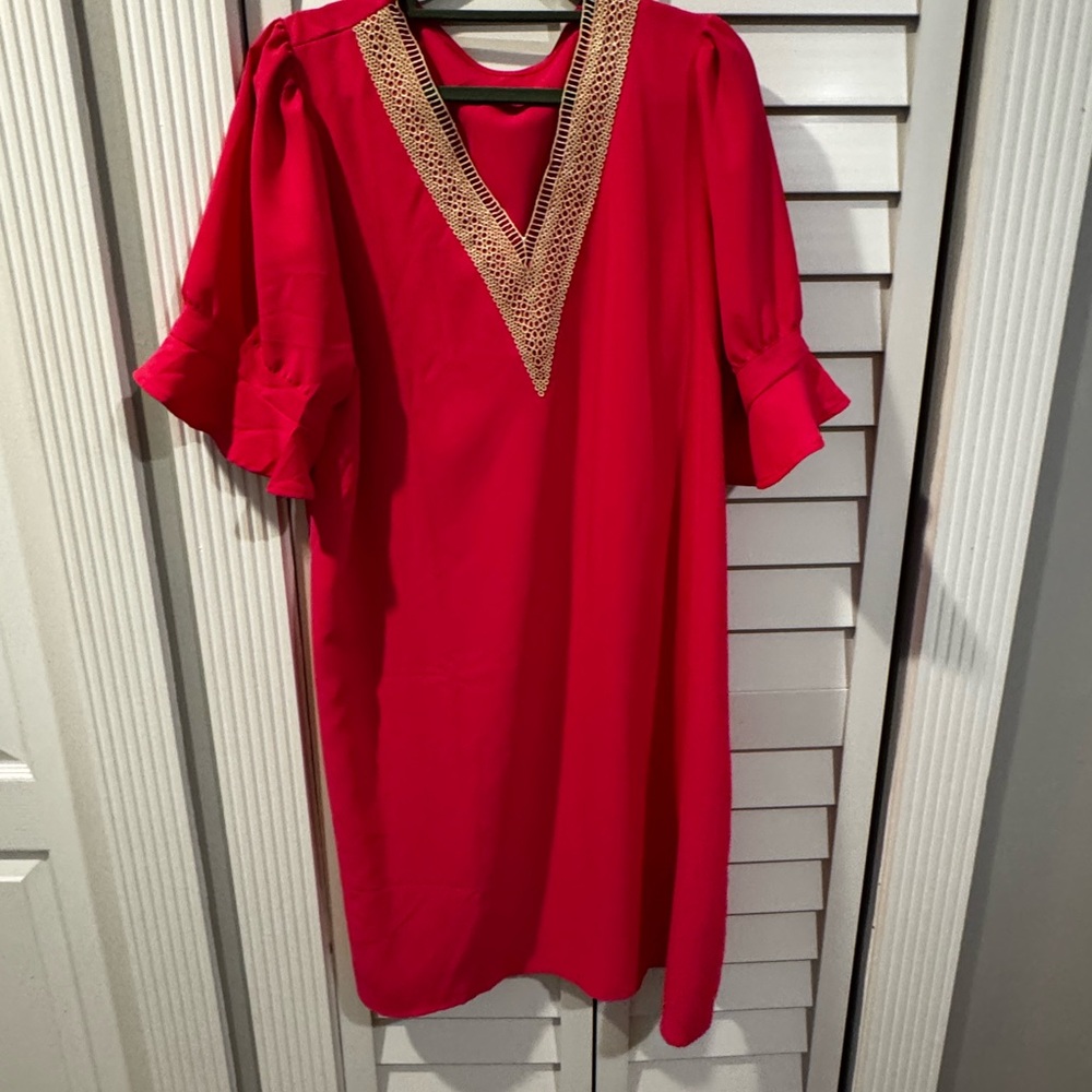 Elegant hot Pink Dress with Gold Trim